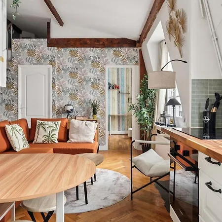 Calme Et Atypique Champs-elysees, Parc Monceau Apartament