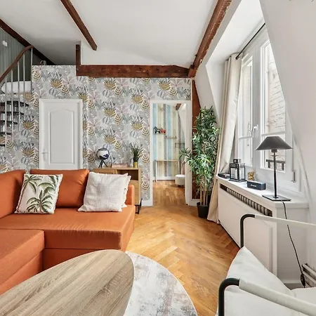 Apartament Calme Et Atypique Champs-elysees, Parc Monceau Paryż